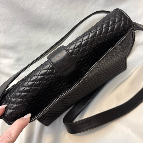 Bally Vintage Quilted Leather Pin Lock Closure Shoulder Bag RARE Gold Hardware - Picture 4 of 12